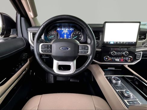 Used 2022 Ford Expedition XLT AWD/4WD image 8