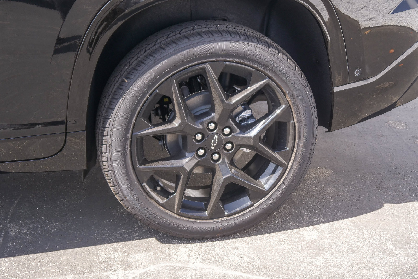 New 2026 Chevrolet Traverse RS w/ LPO, Floor Liner Package FWD image 6