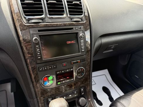 Used 2011 GMC Acadia Denali image 6