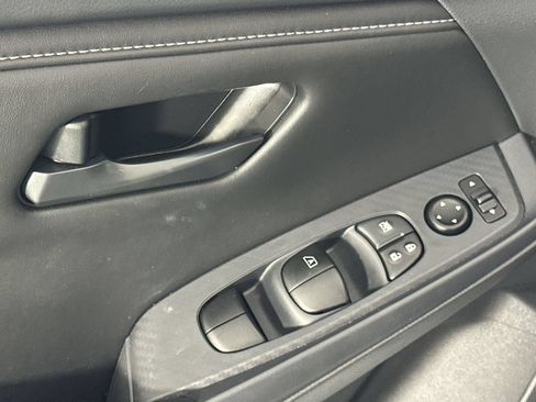 Used 2025 Nissan Sentra S FWD image 13