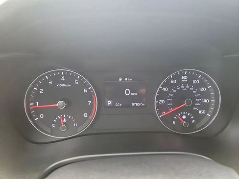 Used 2020 Kia Forte LXS FWD image 14