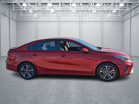 Used 2024 Kia Forte LXS FWD image 6