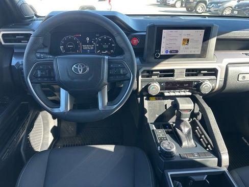 Certified 2025 Toyota Tacoma TRD Off-Road image 15