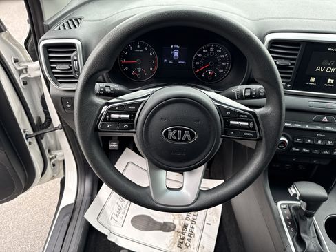 Used 2022 Kia Sportage LX w/ LX AWD Value Edition Package image 17