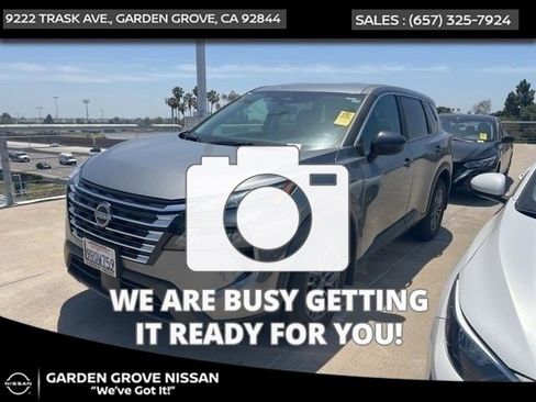 Certified 2025 Nissan Rogue S FWD image 1