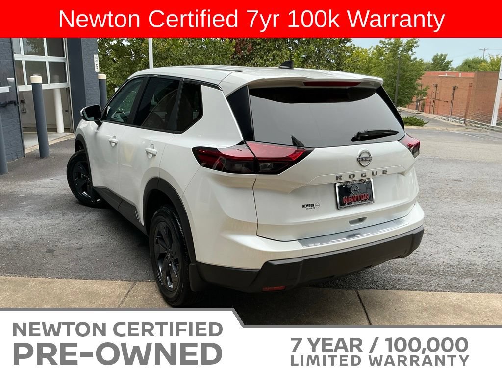 Used 2026 Nissan Rogue SV w/ Cold Weather Package FWD image 23