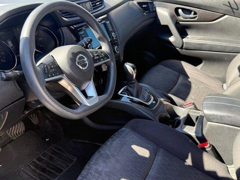 Used 2020 Nissan Rogue S image 8