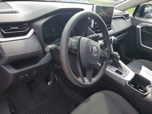 Used 2023 Toyota RAV4 LE AWD/4WD image 19
