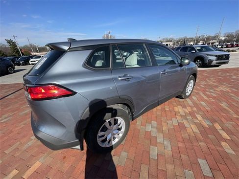 Used 2022 Toyota Corolla Cross L image 21