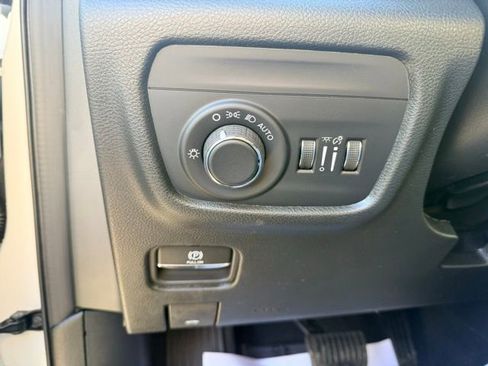 New 2026 Jeep Grand Cherokee Laredo image 23