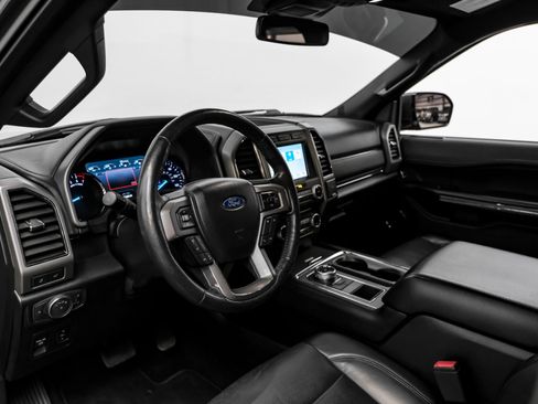 Used 2018 Ford Expedition Max XLT w/ Equipment Group 202A image 3