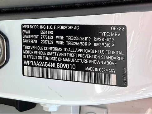 Used 2022 Porsche Macan AWD/4WD image 19