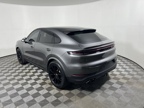 Certified 2026 Porsche Cayenne S AWD/4WD image 3