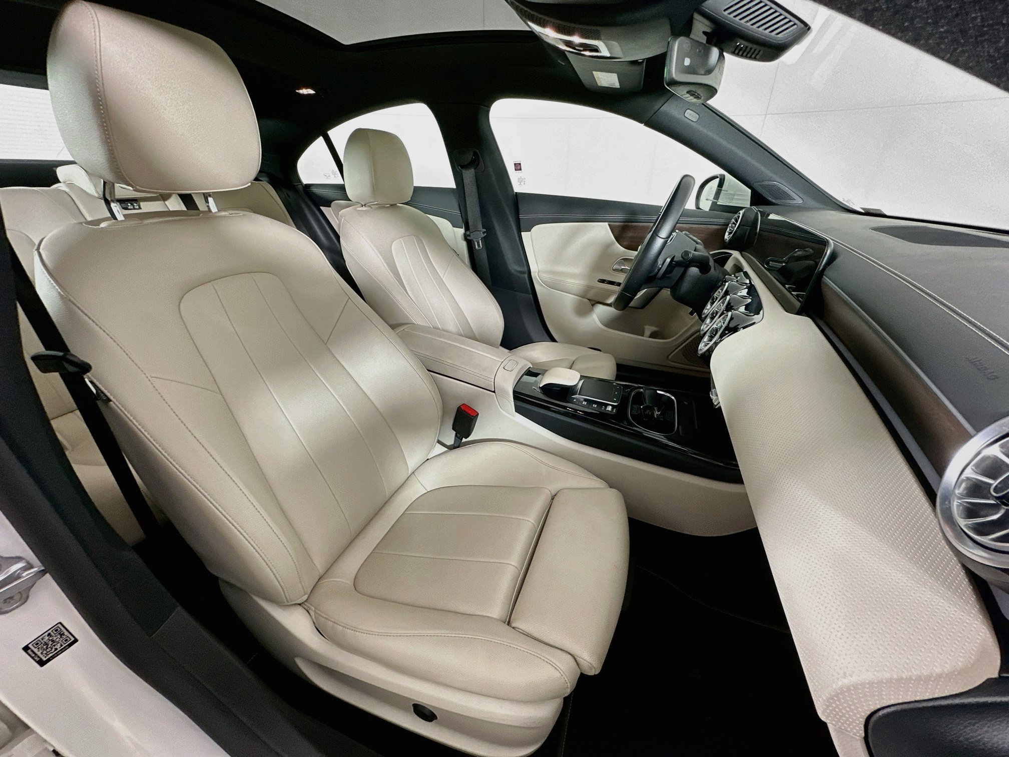 Used 2023 Mercedes-Benz CLA 250 image 31