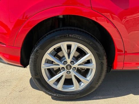 Used 2024 Audi Q3 2.0T Premium image 9