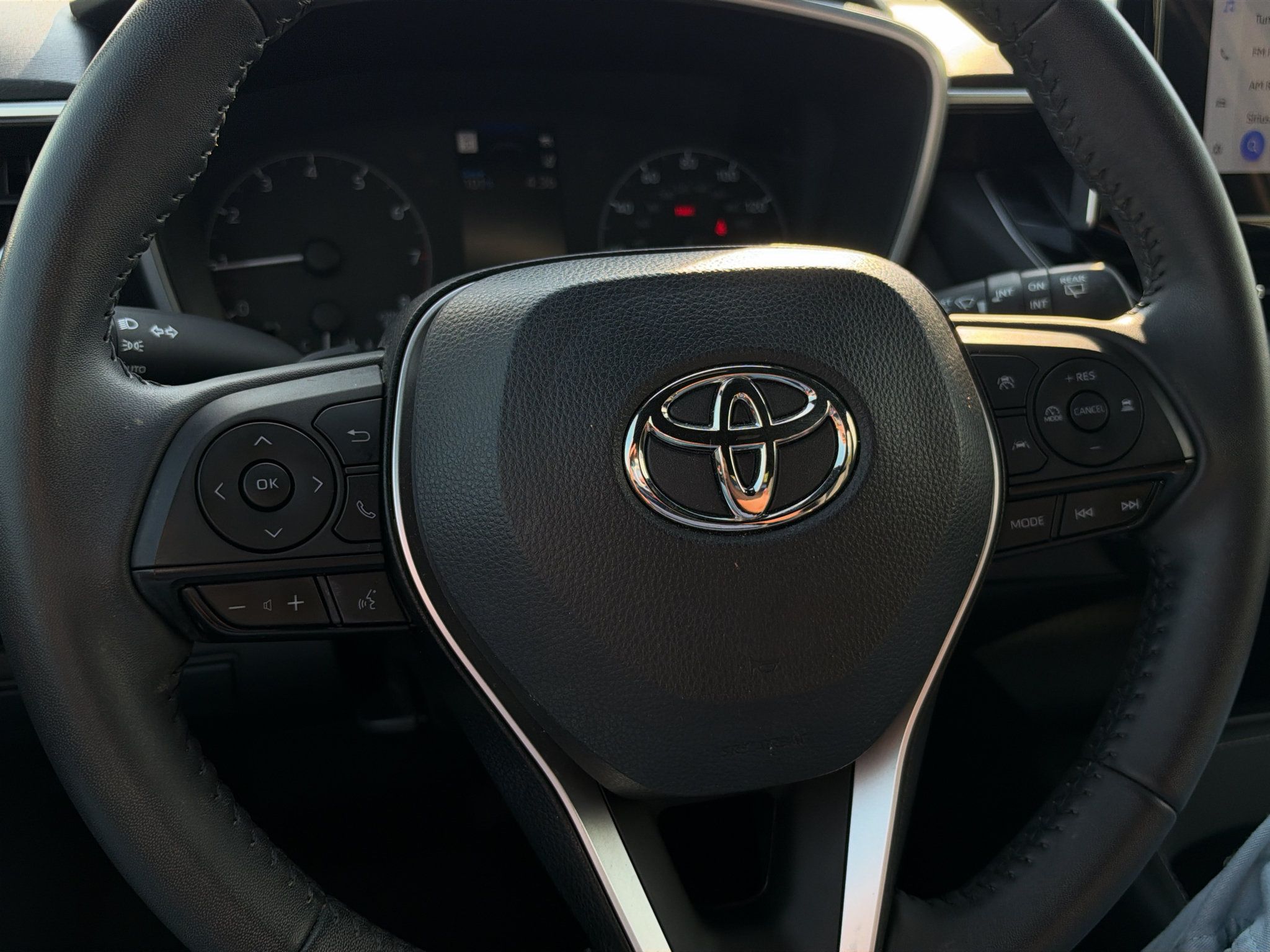 Used 2024 Toyota Corolla SE FWD image 30