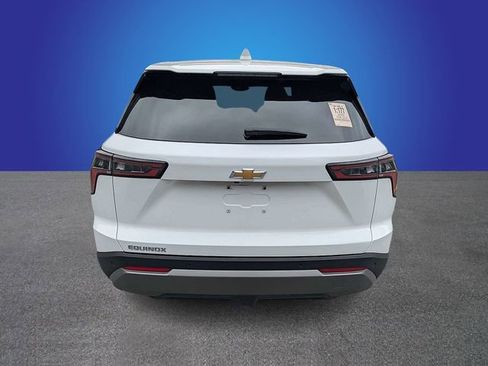 Used 2025 Chevrolet Equinox LT FWD image 4