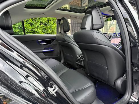 Used 2022 Mercedes-Benz C 300 Sedan w/ Exclusive Trim Package image 34