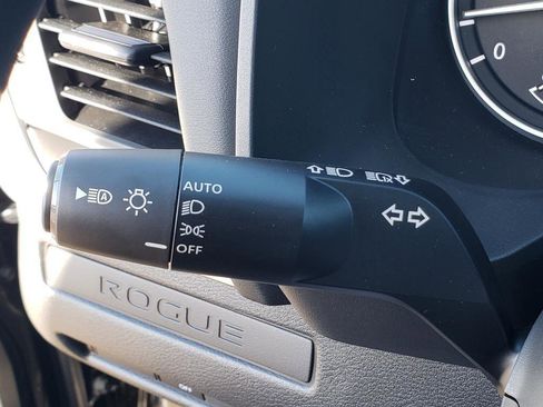 Used 2026 Nissan Rogue S image 40