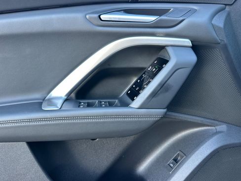 Used 2025 Audi Q5 Premium Plus w/ Premium Plus image 11