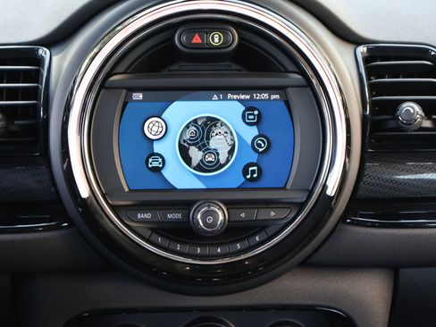 Used 2020 MINI Cooper Clubman S w/ Premium Package image 3