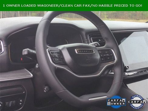 Used 2023 Jeep Wagoneer L Series II image 32