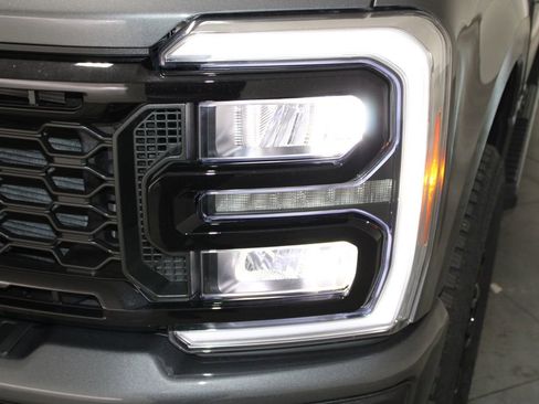 New 2026 Ford F250 Lariat w/ Black Appearance Package image 63