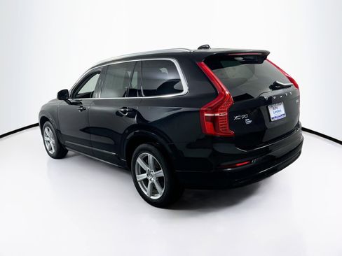 Used 2023 Volvo XC90 B5 Core image 7