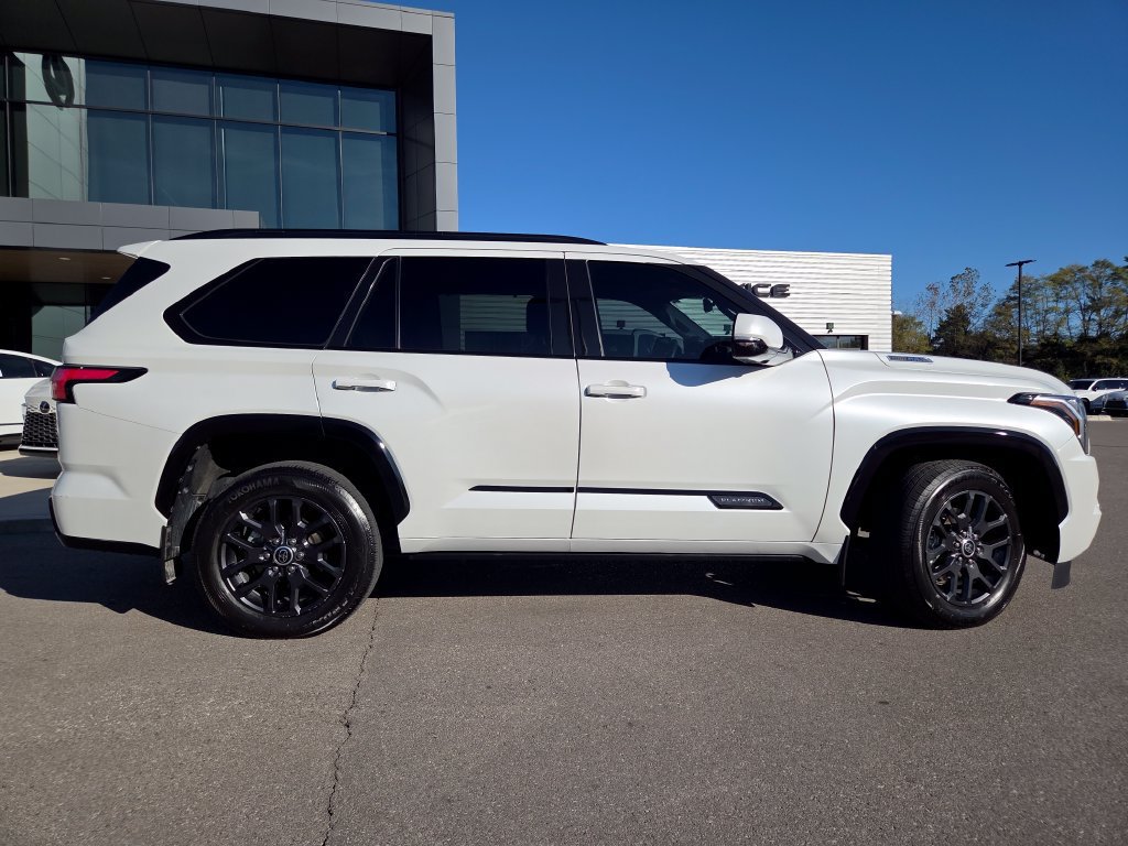 Used 2023 Toyota Sequoia Platinum AWD/4WD image 30