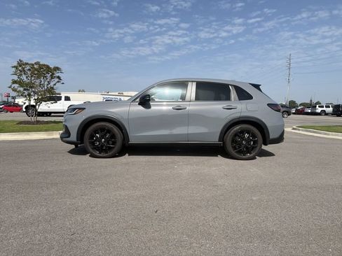 Used 2024 Honda HR-V Sport image 2
