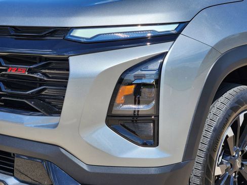 Used 2025 Chevrolet Equinox RS FWD image 10