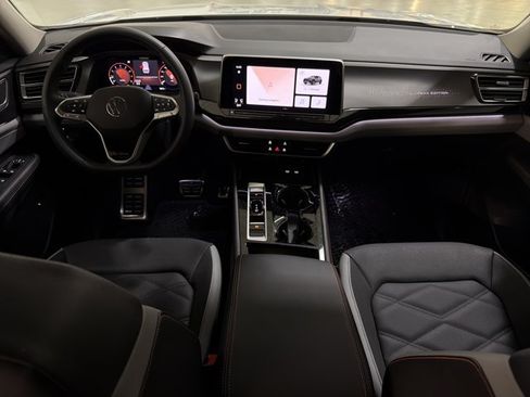 Certified 2026 Volkswagen Atlas Peak Edition AWD/4WD image 26