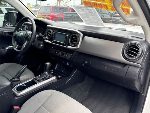 Used 2017 Toyota Tacoma SR5 w/ Tow Package RWD image 27