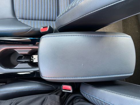 Used 2020 Toyota Corolla XSE image 39