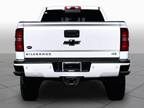 Used 2019 Chevrolet Silverado 2500 LTZ w/ Duramax Plus Package AWD/4WD image 5
