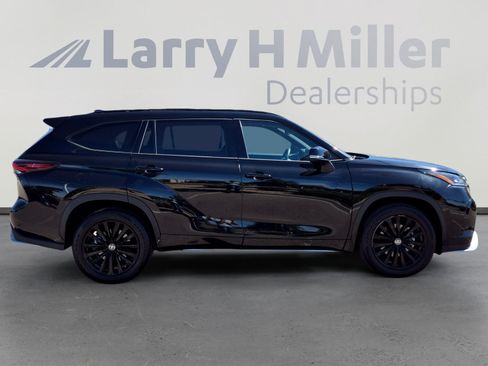 Certified 2025 Toyota Highlander XSE AWD/4WD image 6