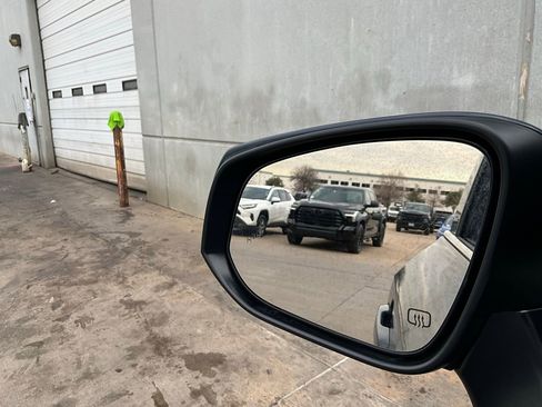 Used 2025 Toyota Grand Highlander XLE image 20