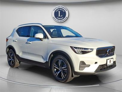 Certified 2025 Volvo XC40 B5 Core