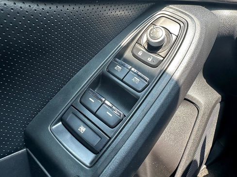 Used 2017 Subaru Impreza 2.0i Limited w/ Moonroof/BSD & Rcta/Eyesight image 39