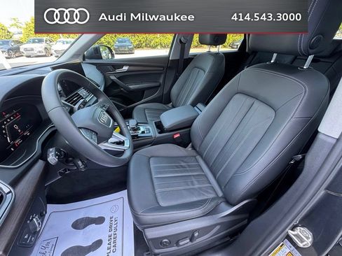 Used 2023 Audi Q5 2.0T Premium Plus w/ Premium Plus Package AWD/4WD image 11