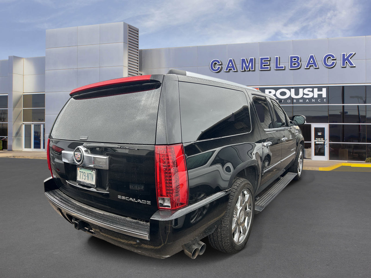 Used 2009 Cadillac Escalade ESV AWD image 5