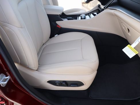 New 2025 Jeep Grand Cherokee Limited image 14