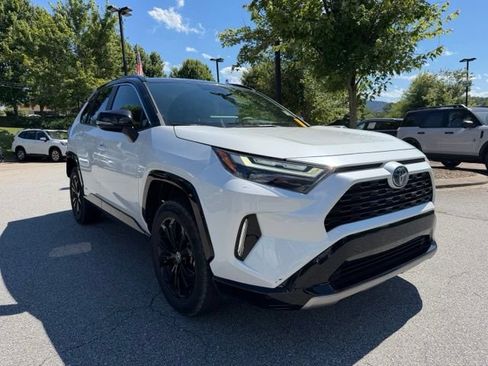 Used 2023 Toyota RAV4 XSE w/ XSE Grade Weather Package AWD/4WD image 7