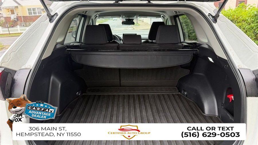 Used 2020 Toyota RAV4 LE AWD/4WD image 29