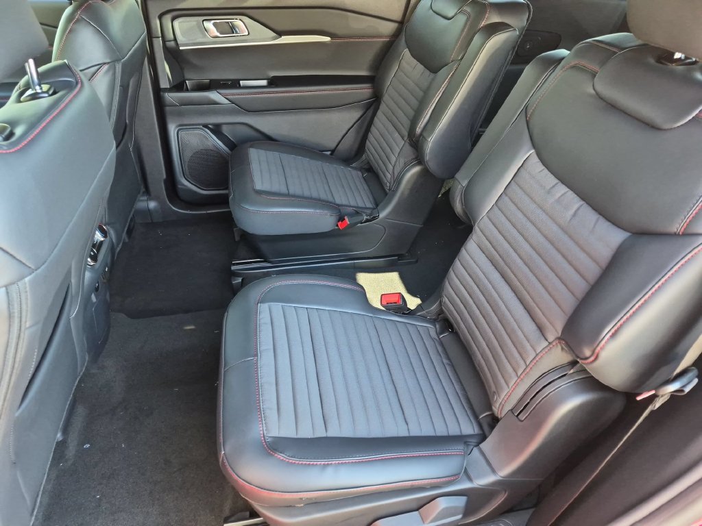 New 2027 Ford Explorer ST-Line AWD/4WD image 18
