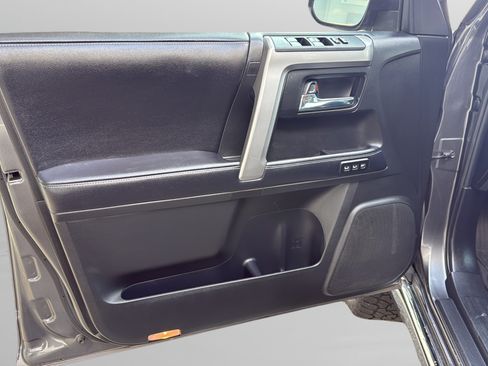 Used 2018 Toyota 4Runner Limited AWD/4WD image 12