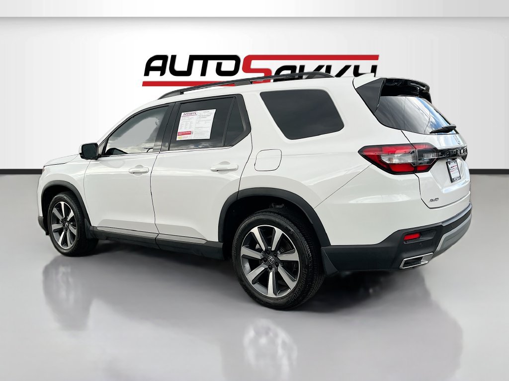 Used 2025 Honda Pilot Elite image 5