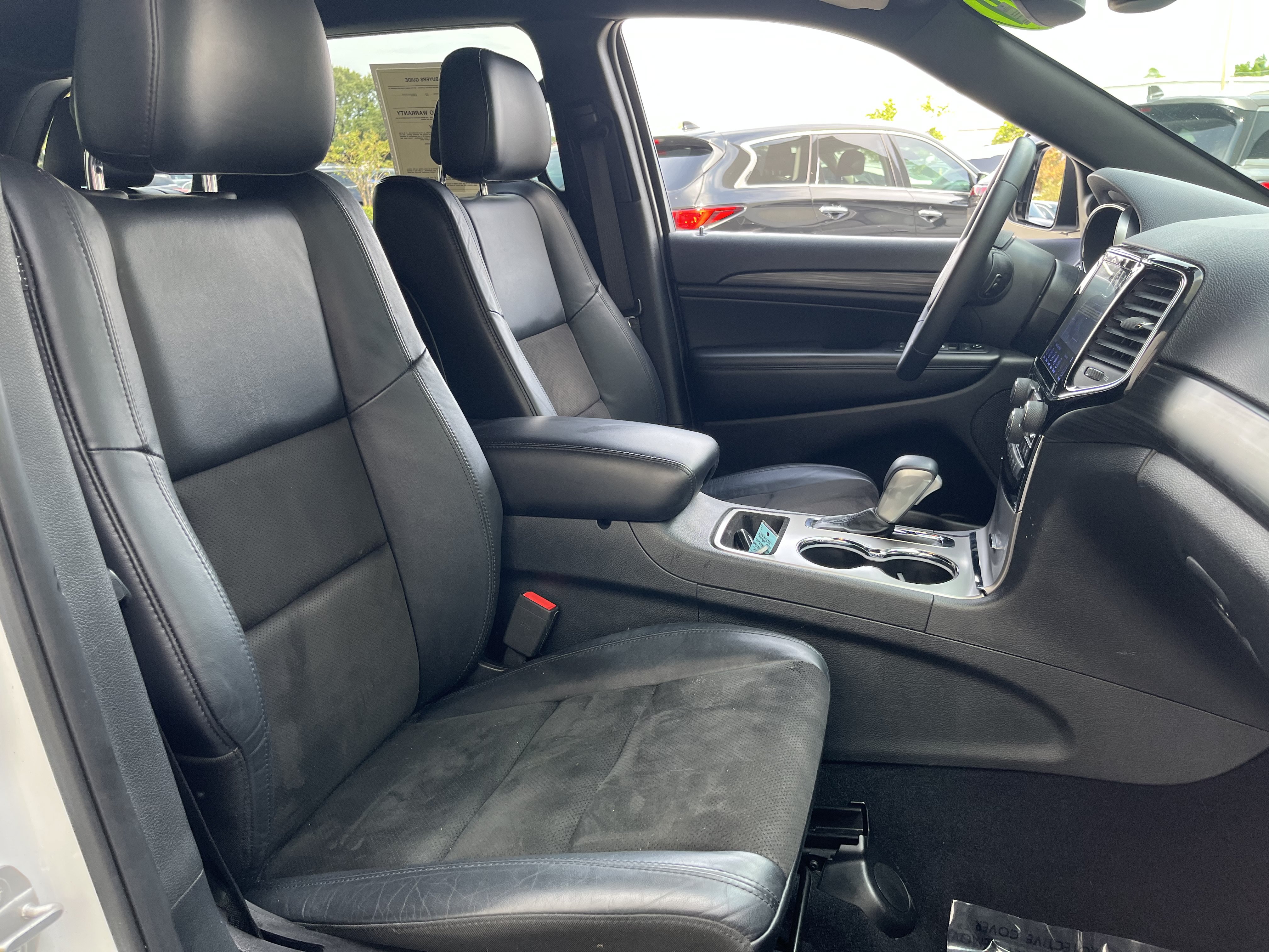 Used 2019 Jeep Grand Cherokee Altitude AWD/4WD image 20