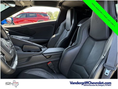 Used 2025 Chevrolet Corvette Z06 RWD image 22