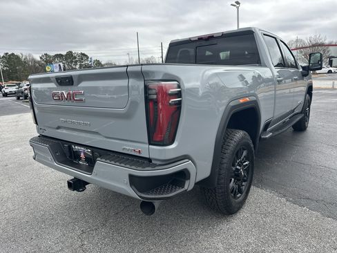 Used 2025 GMC Sierra 2500 AT4 w/ AT4 Premium Plus Package image 8